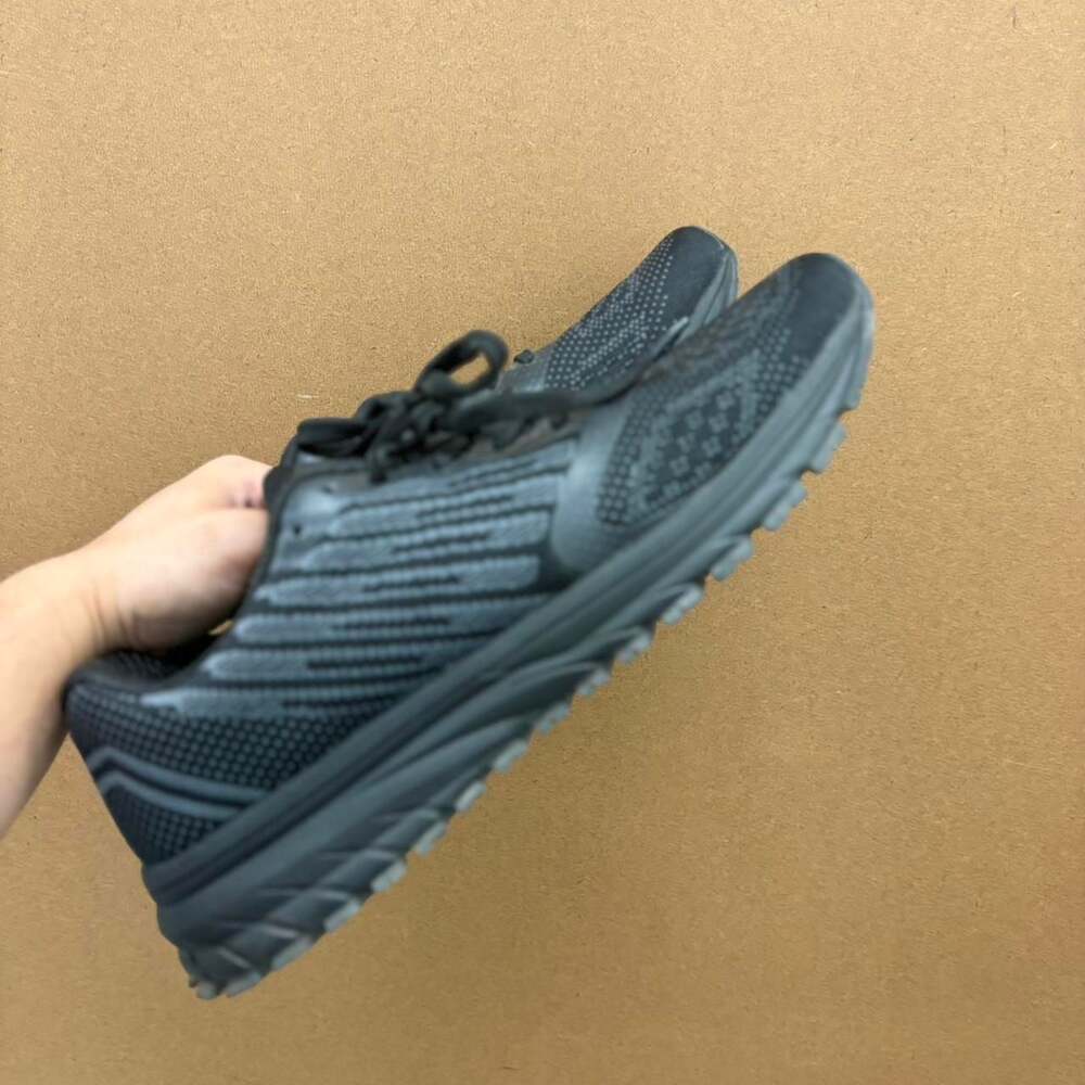 Joomra Whitin All-Black Supportive Running Shoes